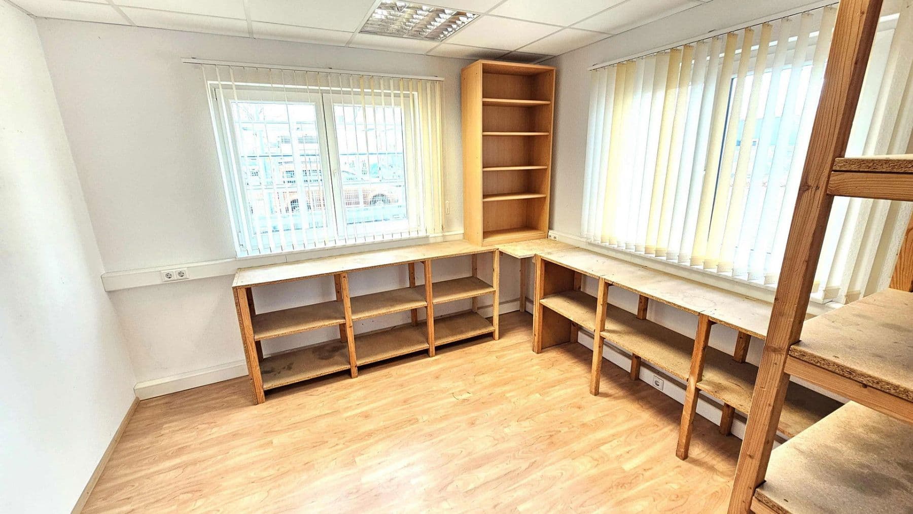 non-residential property to rent, 1,020 m², Große Isel 9, Neu-Ulm, Bavaria non-residential property to rent, 1,020 m², Große Isel 9, Neu-Ulm, Bavaria