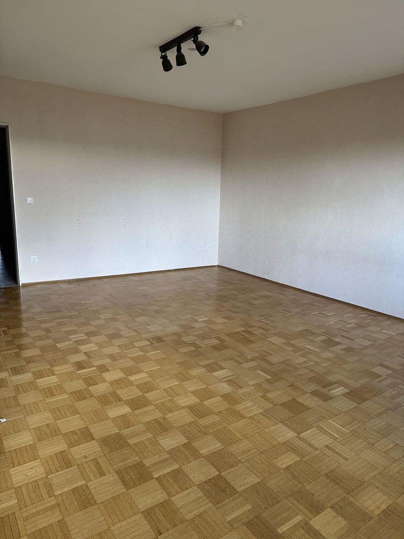 3 bedroom flat to rent, 90 m², Friedrich-Naumann Straße 17, Ludwigshafen am Rhein, Rhineland-Palatinate 3 bedroom flat to rent, 90 m², Friedrich-Naumann Straße 17, Ludwigshafen am Rhein, Rhineland-Palatinate