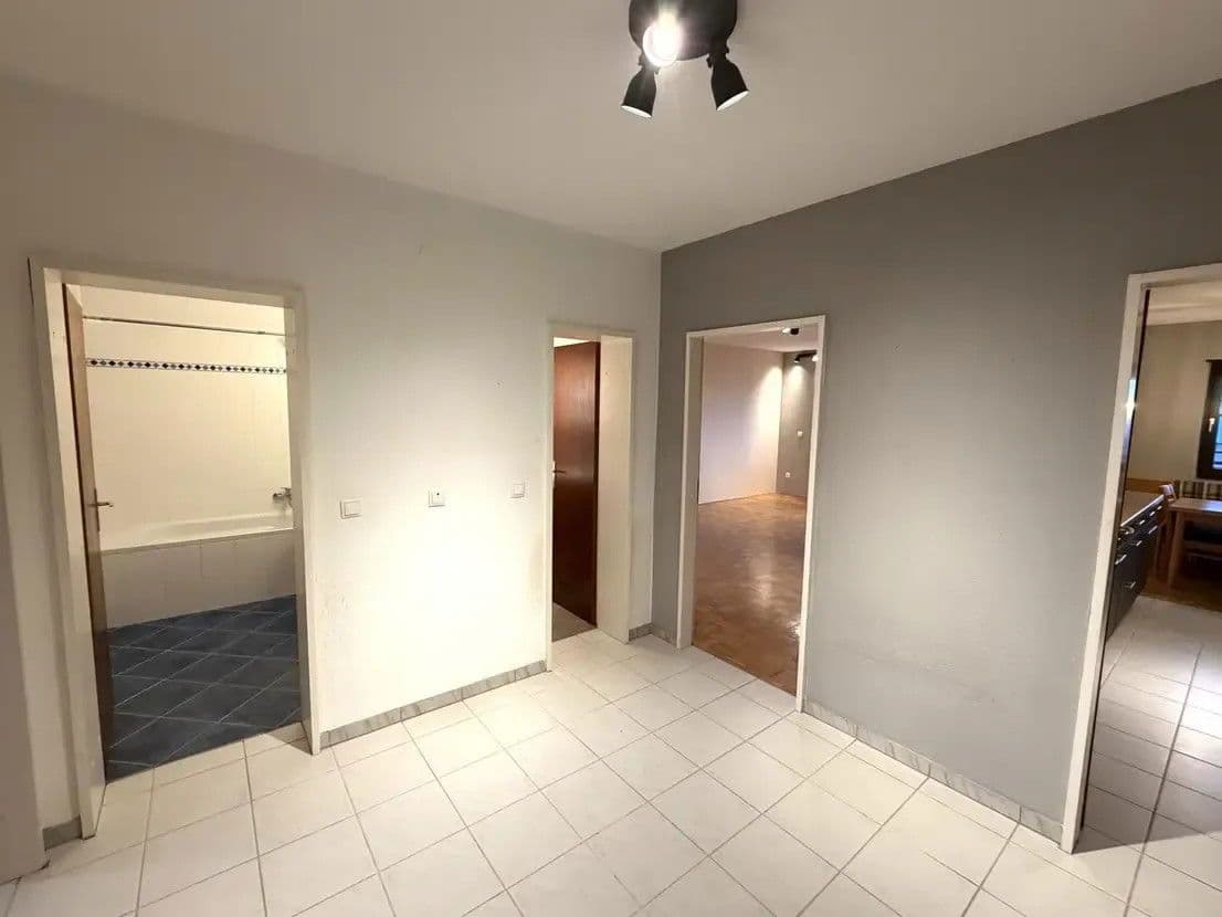 3 bedroom flat to rent, 90 m², Friedrich-Naumann Straße 17, Ludwigshafen am Rhein, Rhineland-Palatinate 3 bedroom flat to rent, 90 m², Friedrich-Naumann Straße 17, Ludwigshafen am Rhein, Rhineland-Palatinate