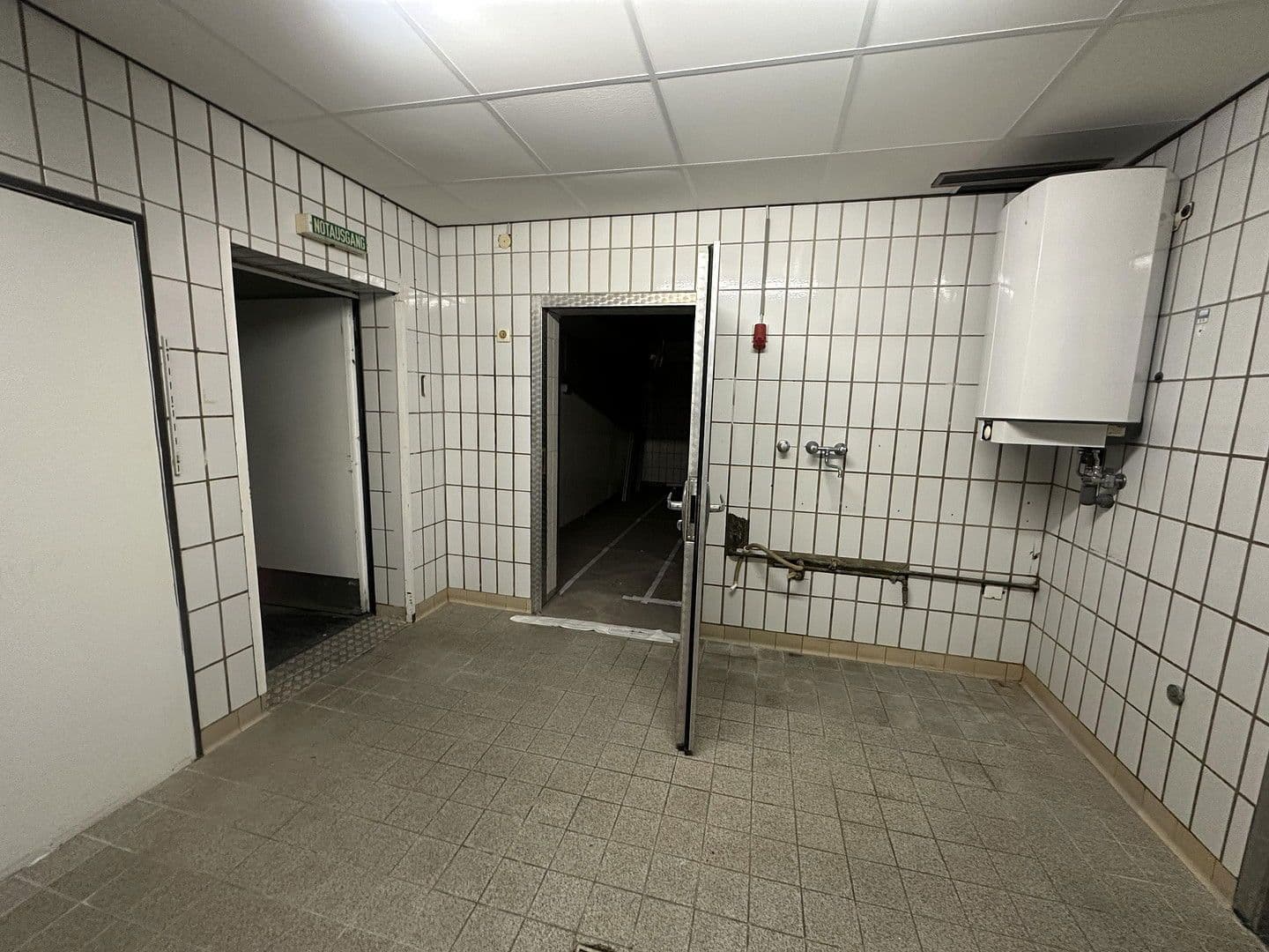 non-residential property to rent, 1,232 m², MierendorffWeg 19, Essen, North Rhine-Westphalia non-residential property to rent, 1,232 m², MierendorffWeg 19, Essen, North Rhine-Westphalia