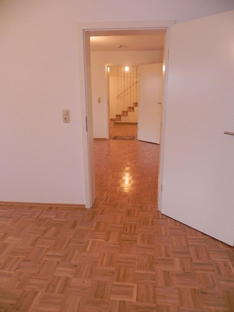 3 bedroom flat to rent, 97 m², Aschaffenburger Straße 50, Offenbach, Hesse 3 bedroom flat to rent, 97 m², Aschaffenburger Straße 50, Offenbach, Hesse