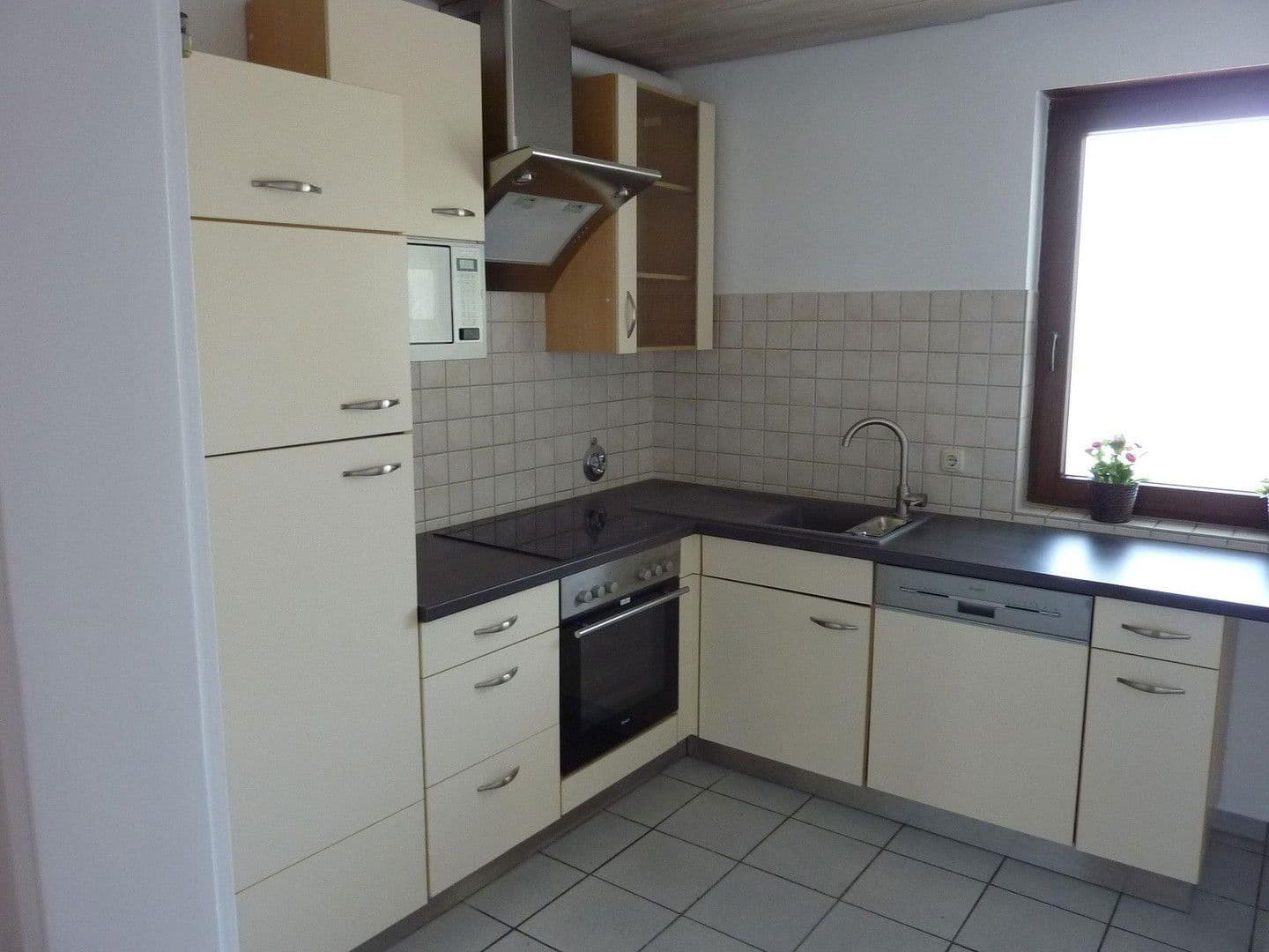 2 bedroom flat to rent, 68 m², Taunusstein, Hesse 2 bedroom flat to rent, 68 m², Taunusstein, Hesse