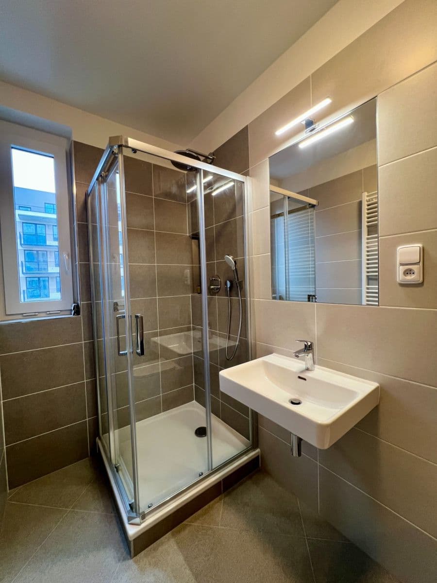 1 bedroom with open-plan kitchen flat to rent, 40 m², Nádražní, Kralupy nad Vltavou, Středočeský Region 1 bedroom with open-plan kitchen flat to rent, 40 m², Nádražní, Kralupy nad Vltavou, Středočeský Region