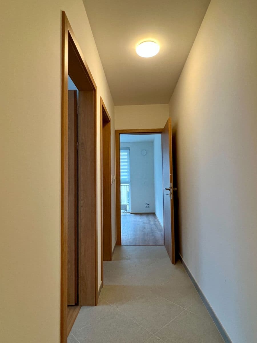 1 bedroom with open-plan kitchen flat to rent, 40 m², Nádražní, Kralupy nad Vltavou, Středočeský Region 1 bedroom with open-plan kitchen flat to rent, 40 m², Nádražní, Kralupy nad Vltavou, Středočeský Region