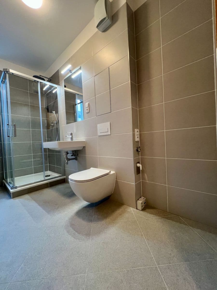 1 bedroom with open-plan kitchen flat to rent, 40 m², Nádražní, Kralupy nad Vltavou, Středočeský Region 1 bedroom with open-plan kitchen flat to rent, 40 m², Nádražní, Kralupy nad Vltavou, Středočeský Region