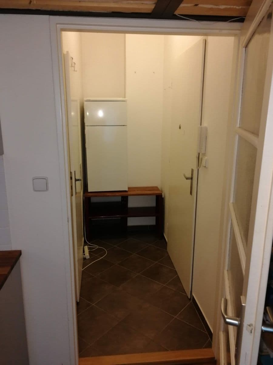 Studio flat to rent, 27 m², Jakutská, Prague, Prague Studio flat to rent, 27 m², Jakutská, Prague, Prague