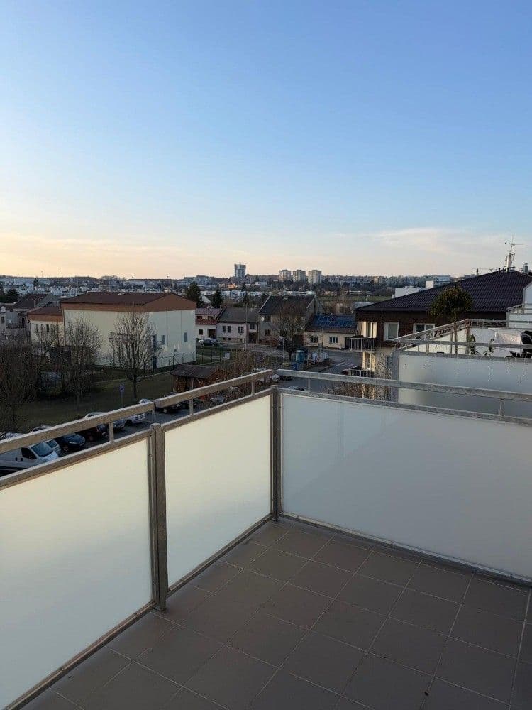 1 bedroom with open-plan kitchen flat to rent, 53 m², Topolová, Olomouc, Olomoucký Region 1 bedroom with open-plan kitchen flat to rent, 53 m², Topolová, Olomouc, Olomoucký Region