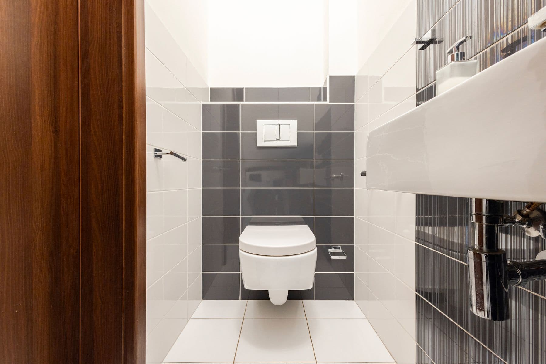 house for sale, 127 m², Dobříšská, Mníšek pod Brdy, Středočeský Region house for sale, 127 m², Dobříšská, Mníšek pod Brdy, Středočeský Region