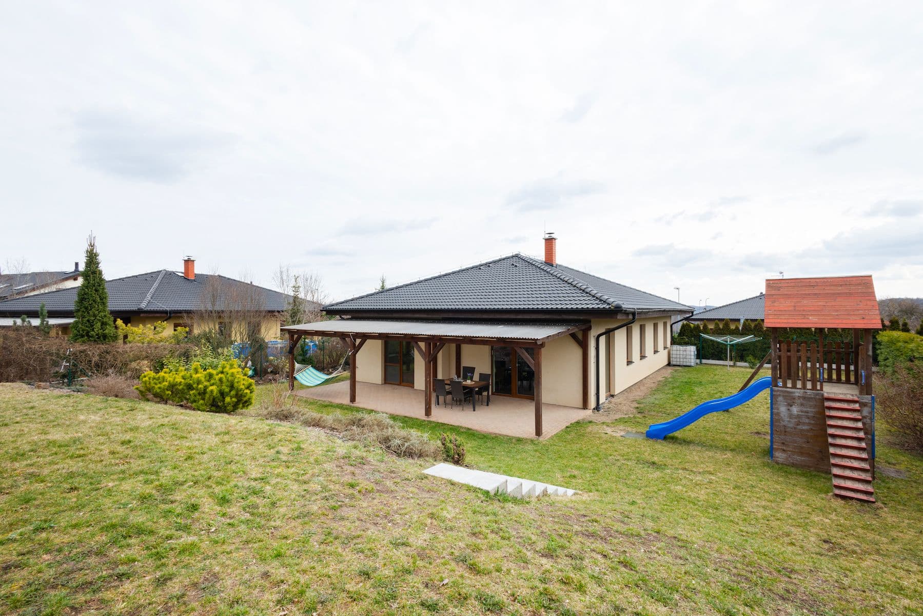 house for sale, 127 m², Dobříšská, Mníšek pod Brdy, Středočeský Region house for sale, 127 m², Dobříšská, Mníšek pod Brdy, Středočeský Region