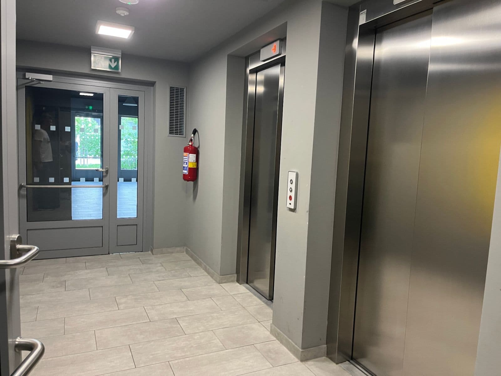 1 bedroom with open-plan kitchen flat to rent, 70 m², Mezi Vodami, Prague, Prague 1 bedroom with open-plan kitchen flat to rent, 70 m², Mezi Vodami, Prague, Prague