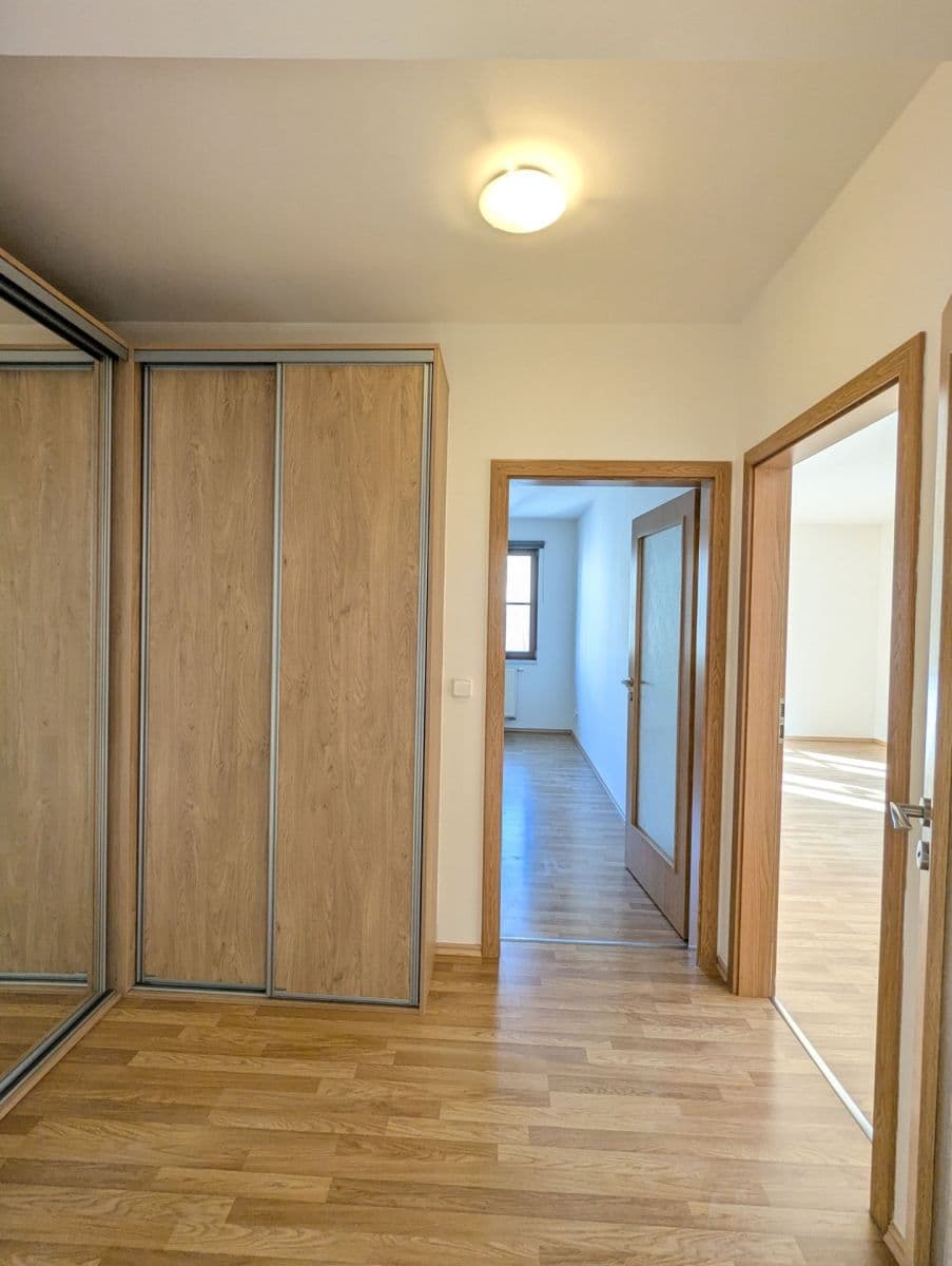 2 bedroom with open-plan kitchen flat to rent, 85 m², Lidická, Prague, Prague 2 bedroom with open-plan kitchen flat to rent, 85 m², Lidická, Prague, Prague