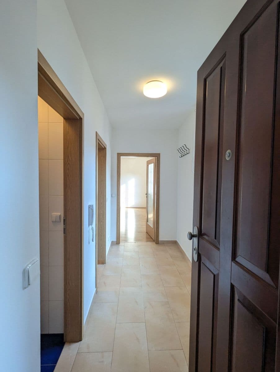 2 bedroom with open-plan kitchen flat to rent, 85 m², Lidická, Prague, Prague 2 bedroom with open-plan kitchen flat to rent, 85 m², Lidická, Prague, Prague
