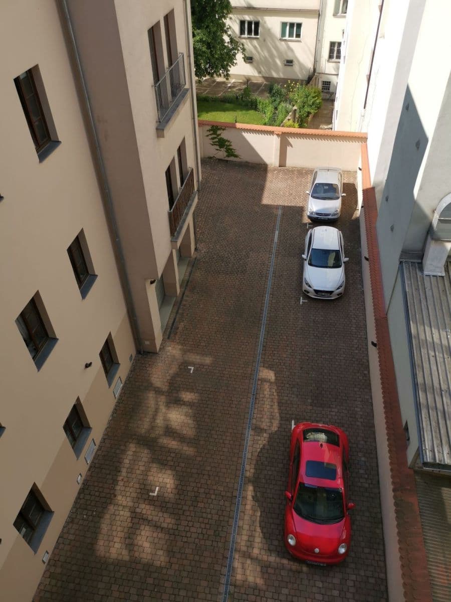 2 bedroom with open-plan kitchen flat to rent, 85 m², Lidická, Prague, Prague 2 bedroom with open-plan kitchen flat to rent, 85 m², Lidická, Prague, Prague