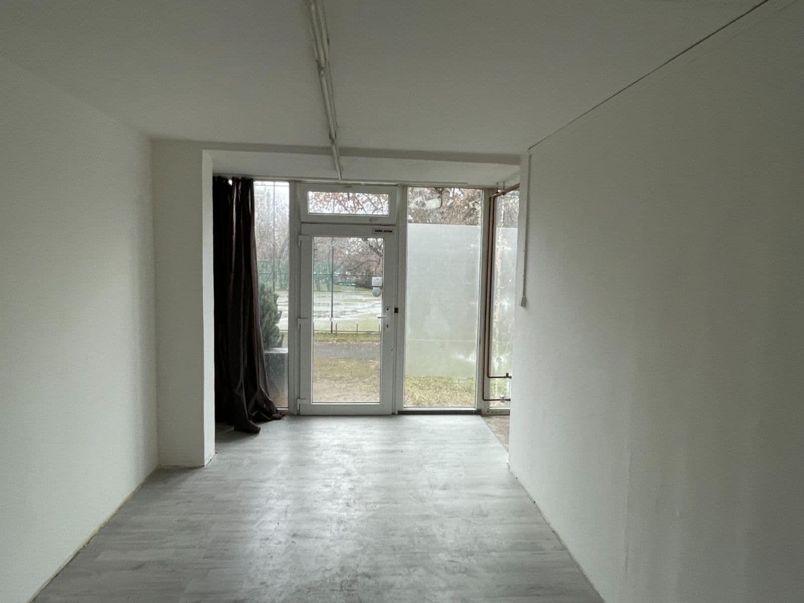 non-residential property to rent, 33 m², Konstantinova, Prague, Prague non-residential property to rent, 33 m², Konstantinova, Prague, Prague