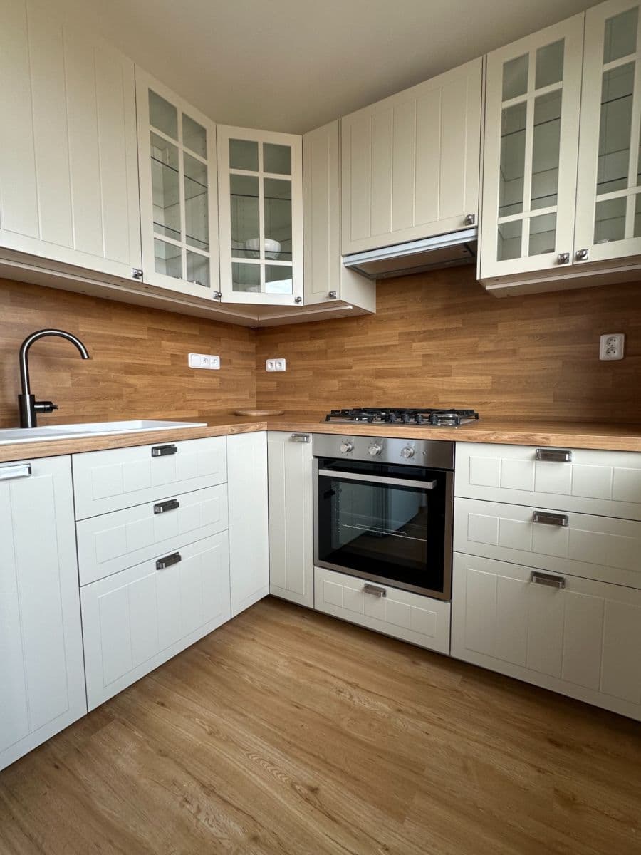 3 bedroom flat to rent, 75 m², Nad Olšinami, Prague, Prague 3 bedroom flat to rent, 75 m², Nad Olšinami, Prague, Prague