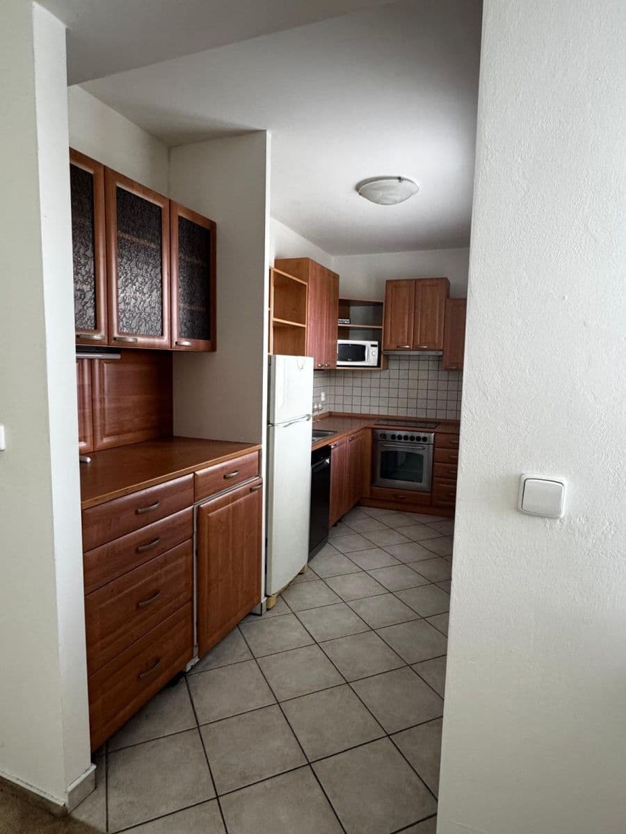 Studio flat to rent, 37 m², Högrova, Brno, Jihomoravský Region Studio flat to rent, 37 m², Högrova, Brno, Jihomoravský Region