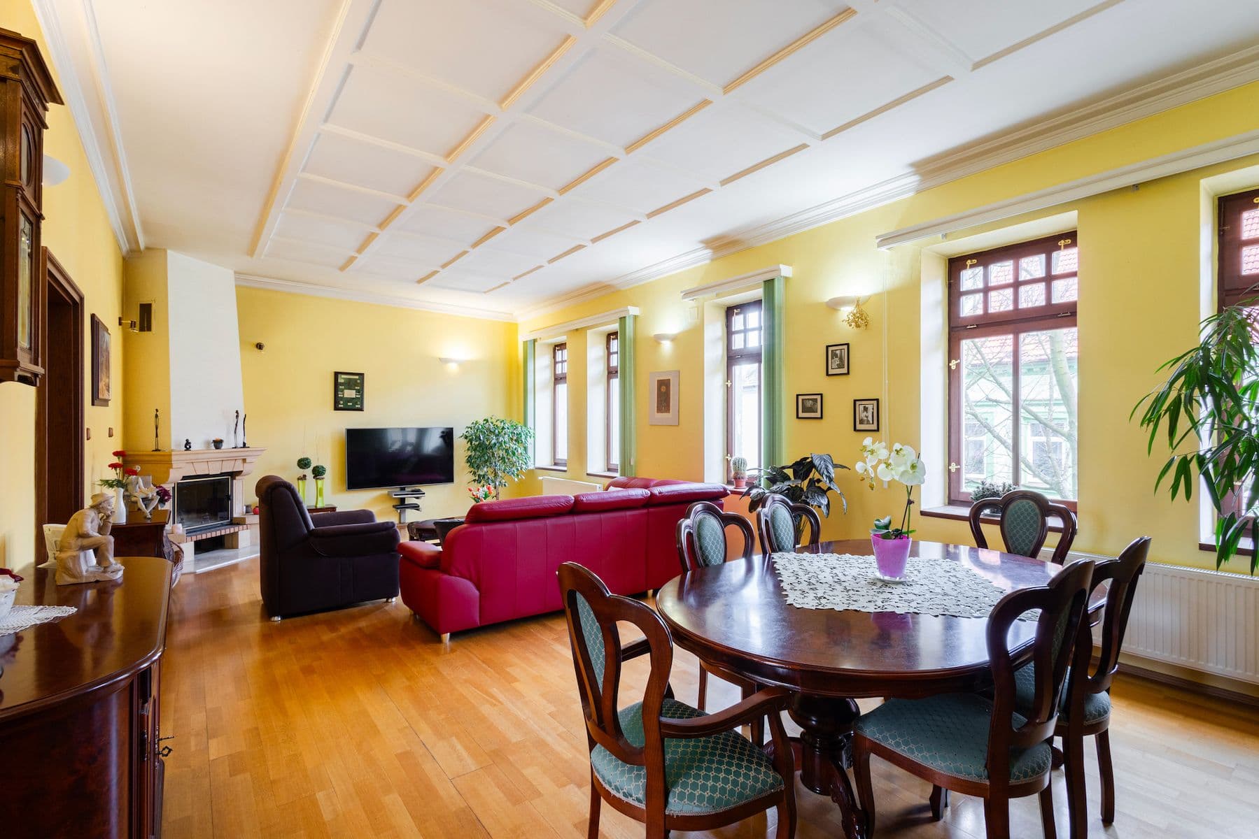 house for sale, 378 m², Poděbradova, Chomutov, Ústecký Region house for sale, 378 m², Poděbradova, Chomutov, Ústecký Region