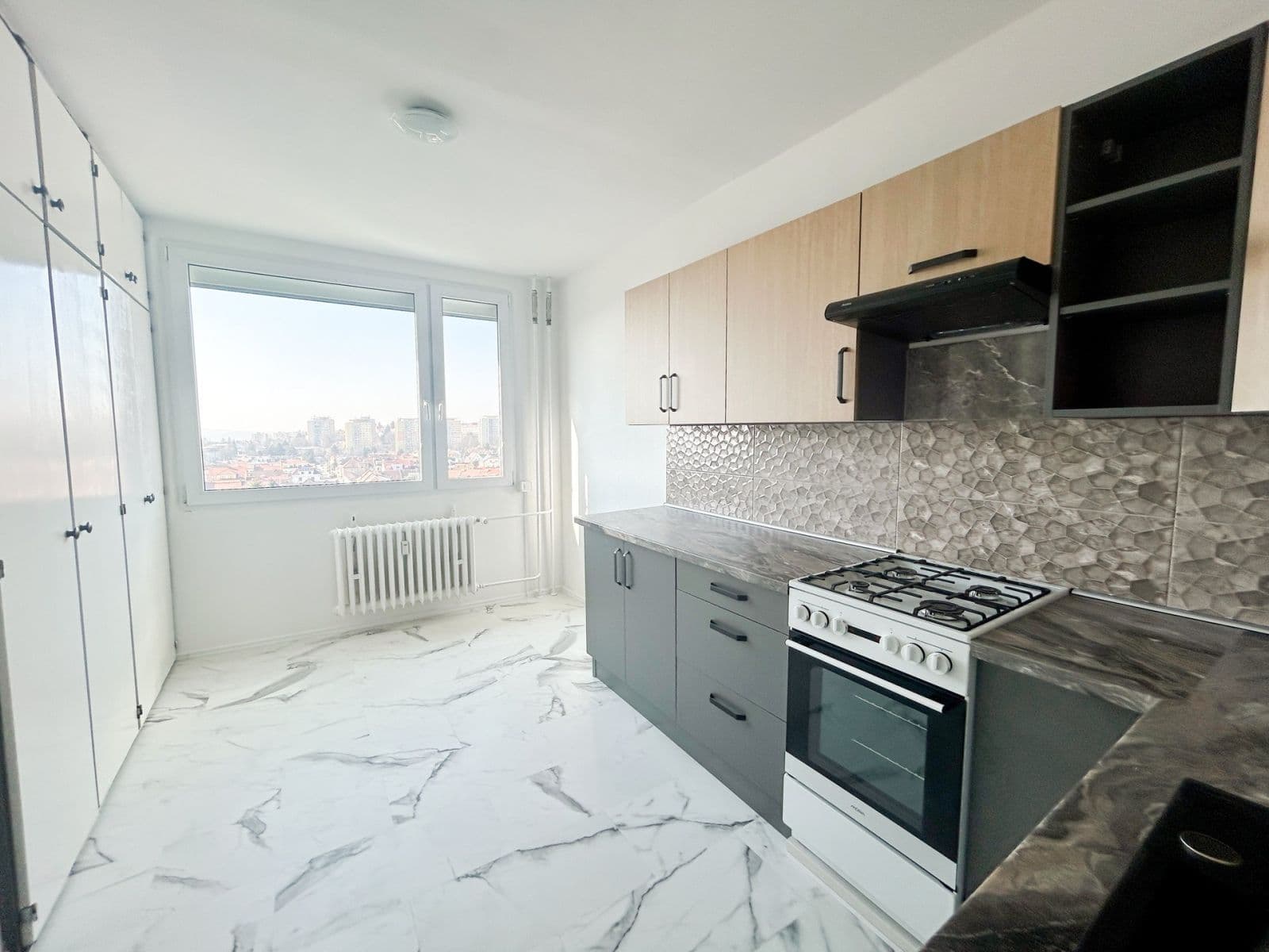 3 bedroom flat to rent, 68 m², Šiškova, Prague, Prague 3 bedroom flat to rent, 68 m², Šiškova, Prague, Prague