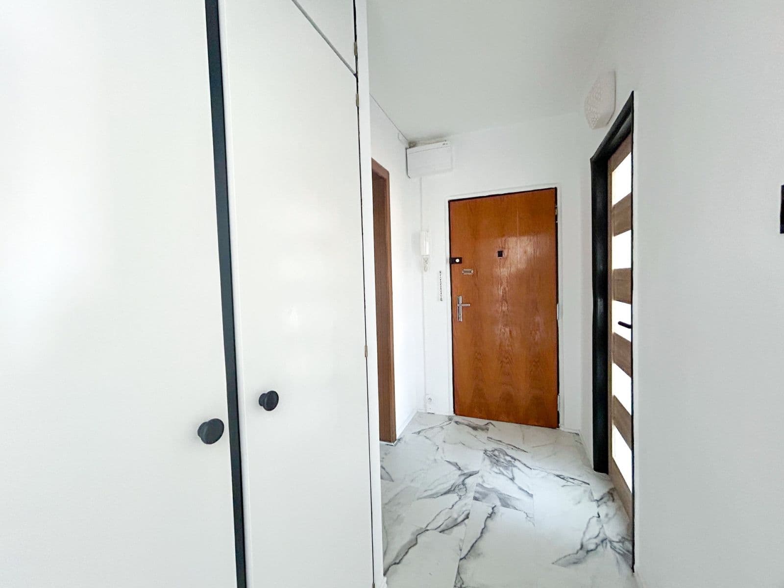 3 bedroom flat to rent, 68 m², Šiškova, Prague, Prague 3 bedroom flat to rent, 68 m², Šiškova, Prague, Prague