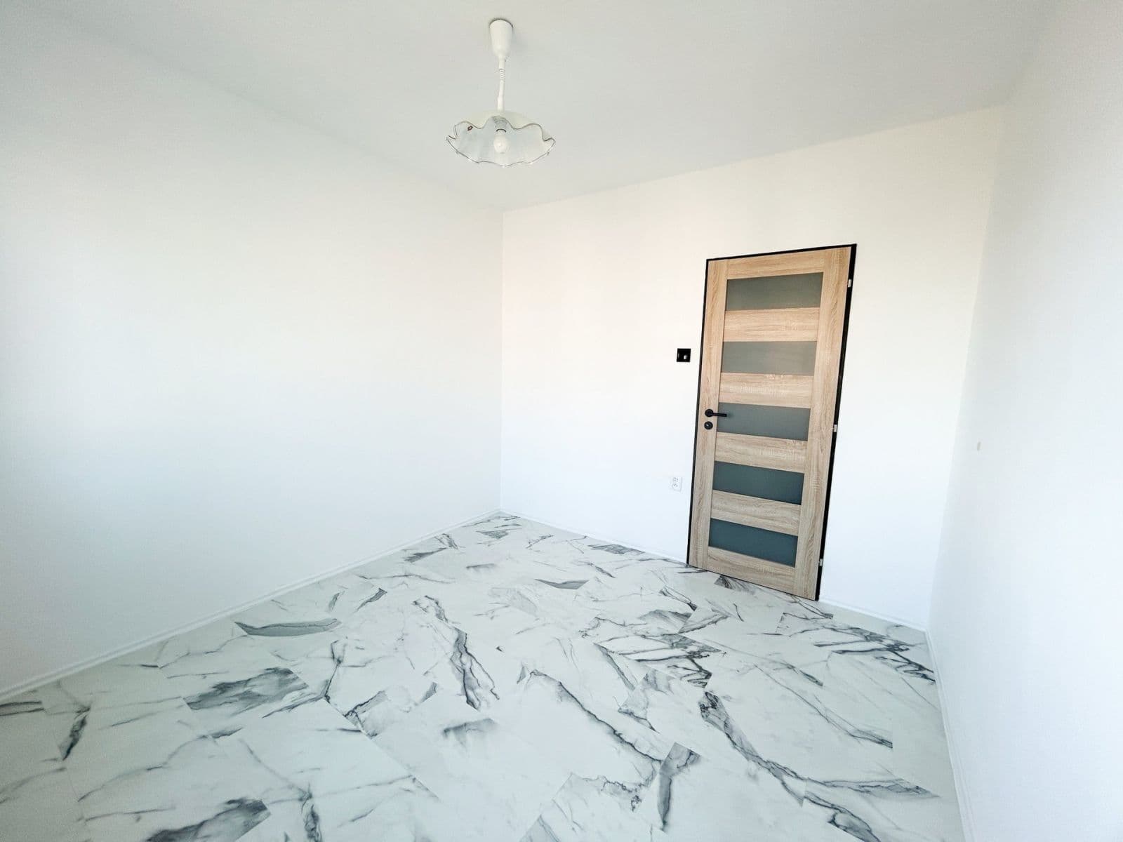 3 bedroom flat to rent, 68 m², Šiškova, Prague, Prague 3 bedroom flat to rent, 68 m², Šiškova, Prague, Prague