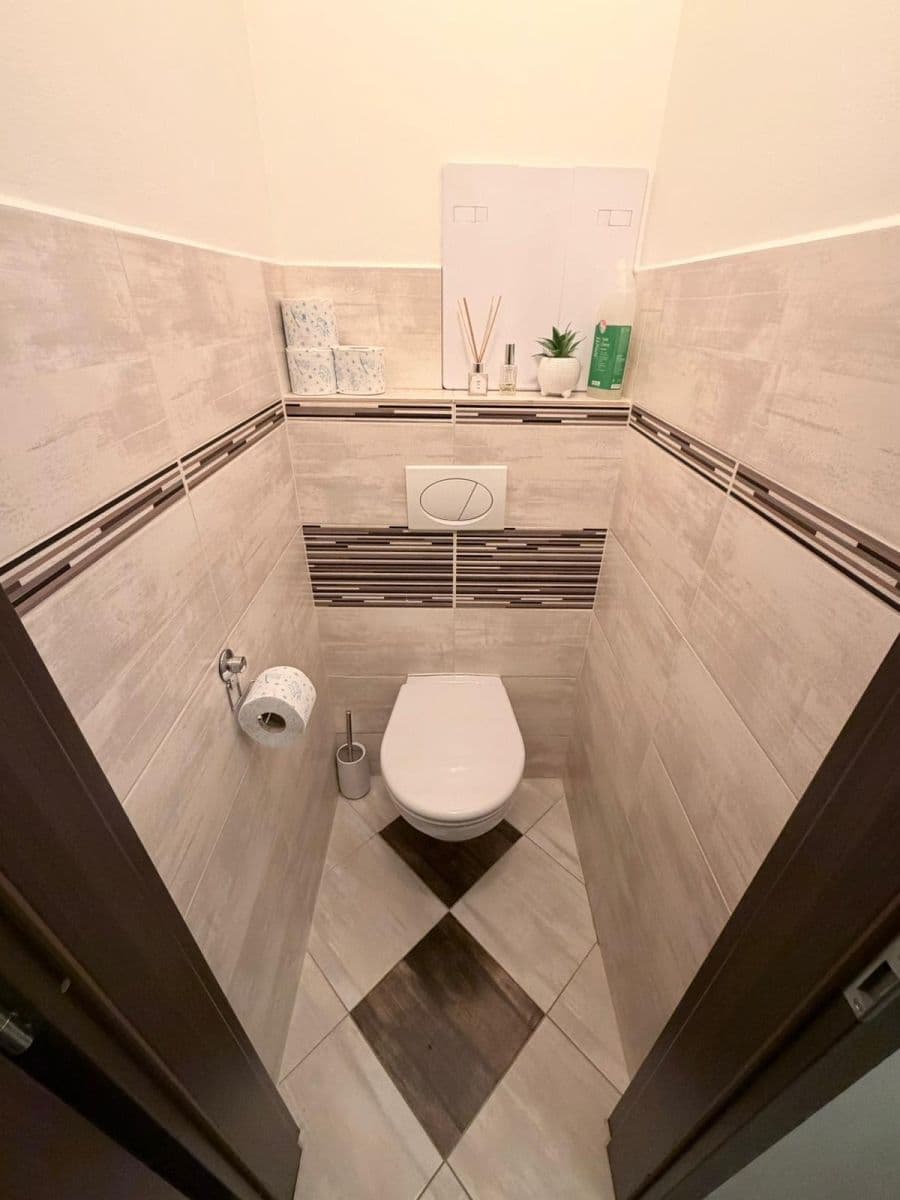 1 bedroom with open-plan kitchen flat to rent, 54 m², Masarykova, Roztoky, Středočeský Region 1 bedroom with open-plan kitchen flat to rent, 54 m², Masarykova, Roztoky, Středočeský Region