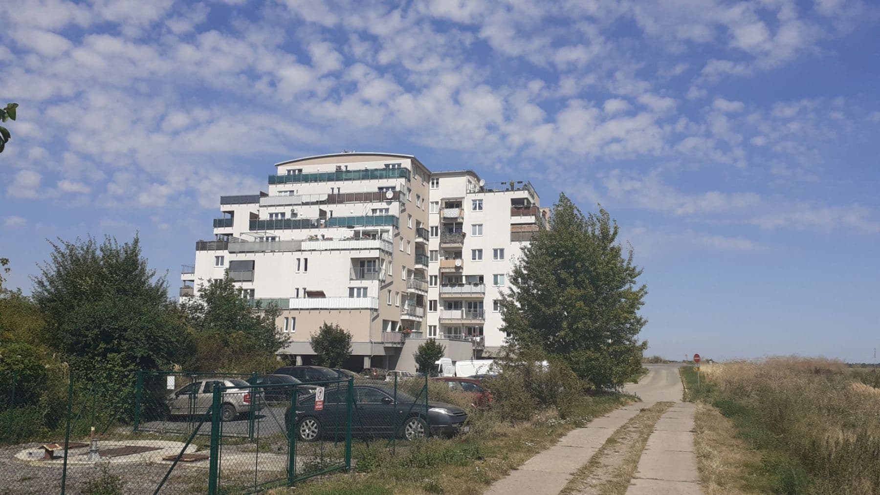 1 bedroom with open-plan kitchen flat to rent, 43 m², V Honech, Klecany, Středočeský Region 1 bedroom with open-plan kitchen flat to rent, 43 m², V Honech, Klecany, Středočeský Region