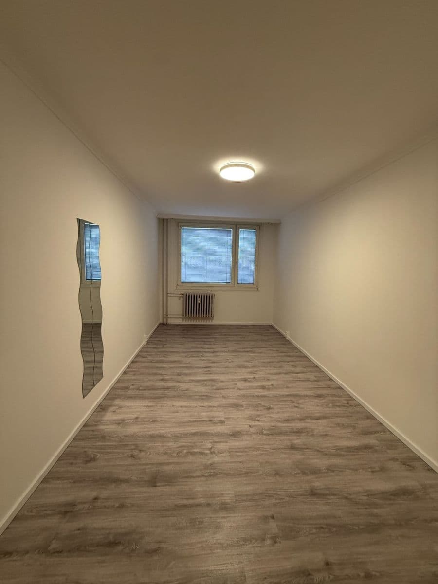 2 bedroom with open-plan kitchen flat to rent, 63 m², Tererova, Prague, Prague 2 bedroom with open-plan kitchen flat to rent, 63 m², Tererova, Prague, Prague