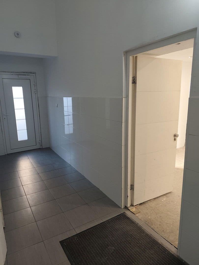 3 bedroom with open-plan kitchen flat to rent, 165 m², Kortwiese 14, Essen, North Rhine-Westphalia 3 bedroom with open-plan kitchen flat to rent, 165 m², Kortwiese 14, Essen, North Rhine-Westphalia