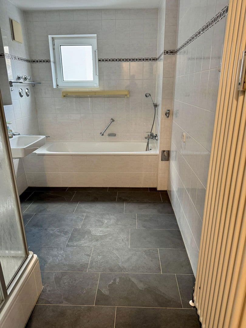 4 bedroom flat to rent, 90 m², Köglweg 17, Taufkirchen, Bavaria 4 bedroom flat to rent, 90 m², Köglweg 17, Taufkirchen, Bavaria