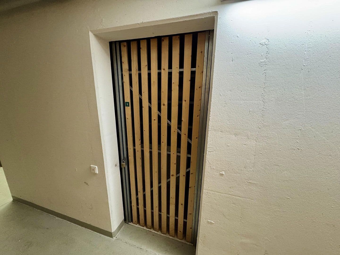 4 bedroom flat to rent, 90 m², Köglweg 17, Taufkirchen, Bavaria 4 bedroom flat to rent, 90 m², Köglweg 17, Taufkirchen, Bavaria