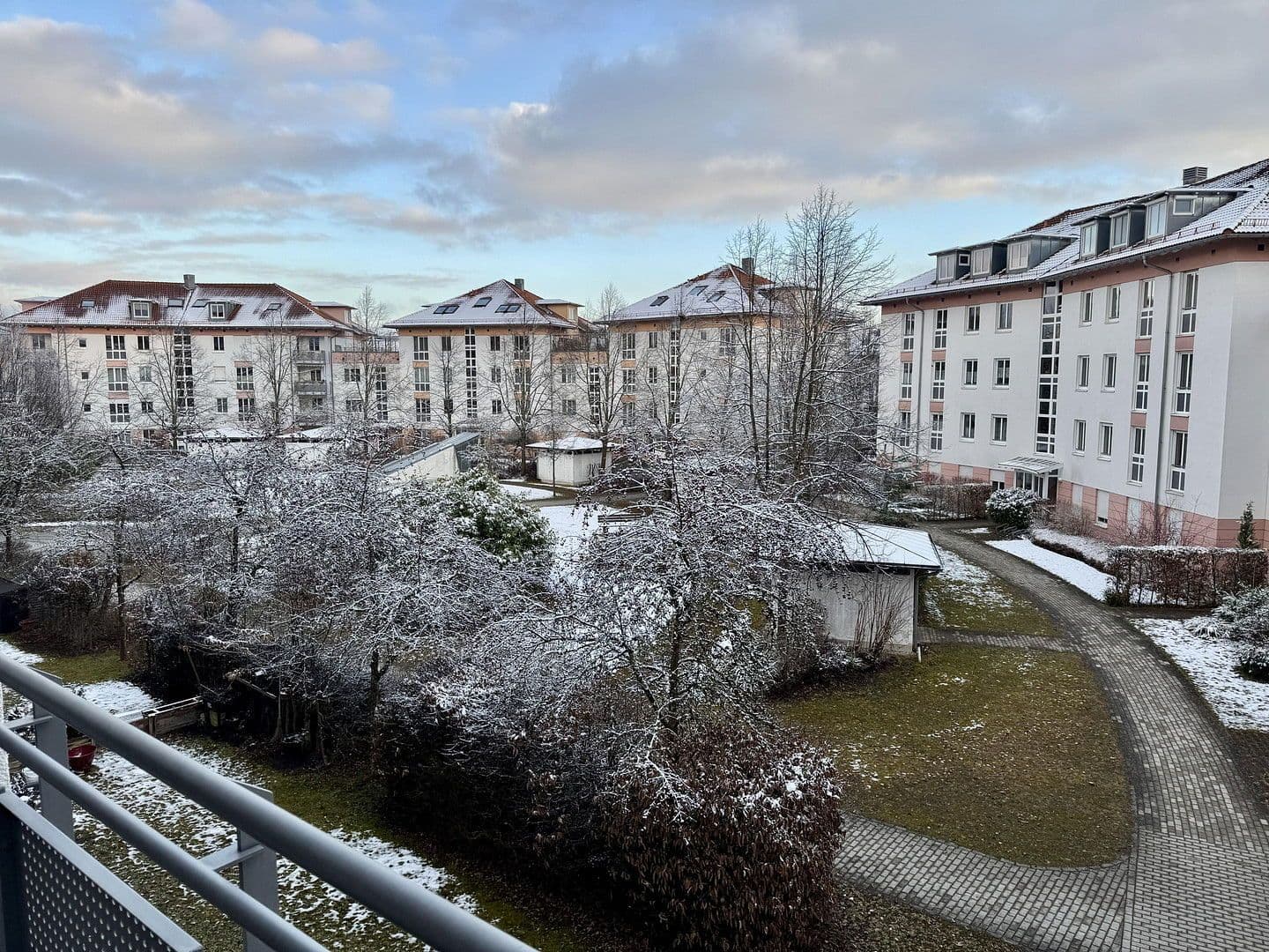 4 bedroom flat to rent, 90 m², Köglweg 17, Taufkirchen, Bavaria 4 bedroom flat to rent, 90 m², Köglweg 17, Taufkirchen, Bavaria