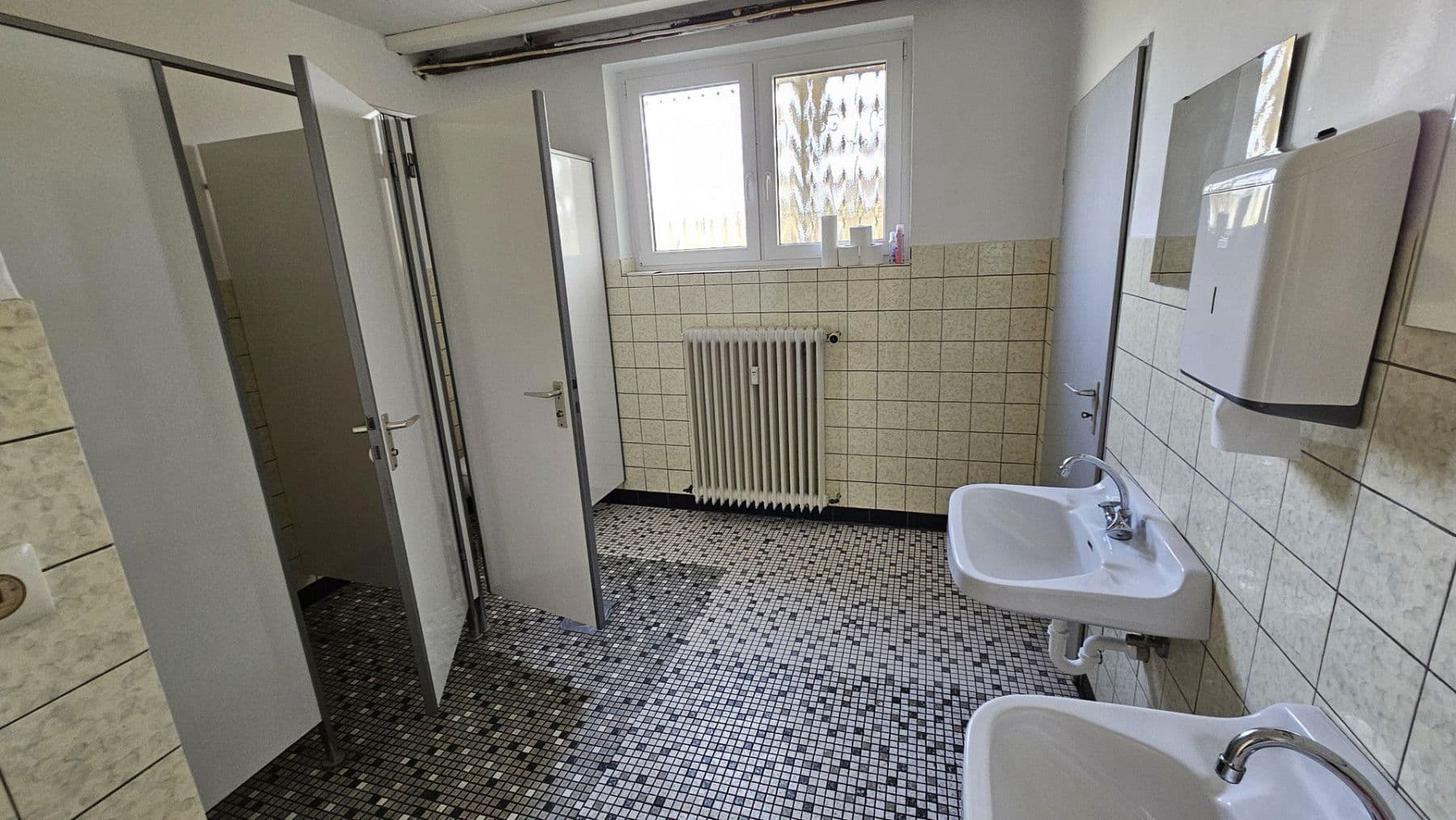 non-residential property to rent, 5,676 m², Industriestraße 2, Kalletal, North Rhine-Westphalia non-residential property to rent, 5,676 m², Industriestraße 2, Kalletal, North Rhine-Westphalia