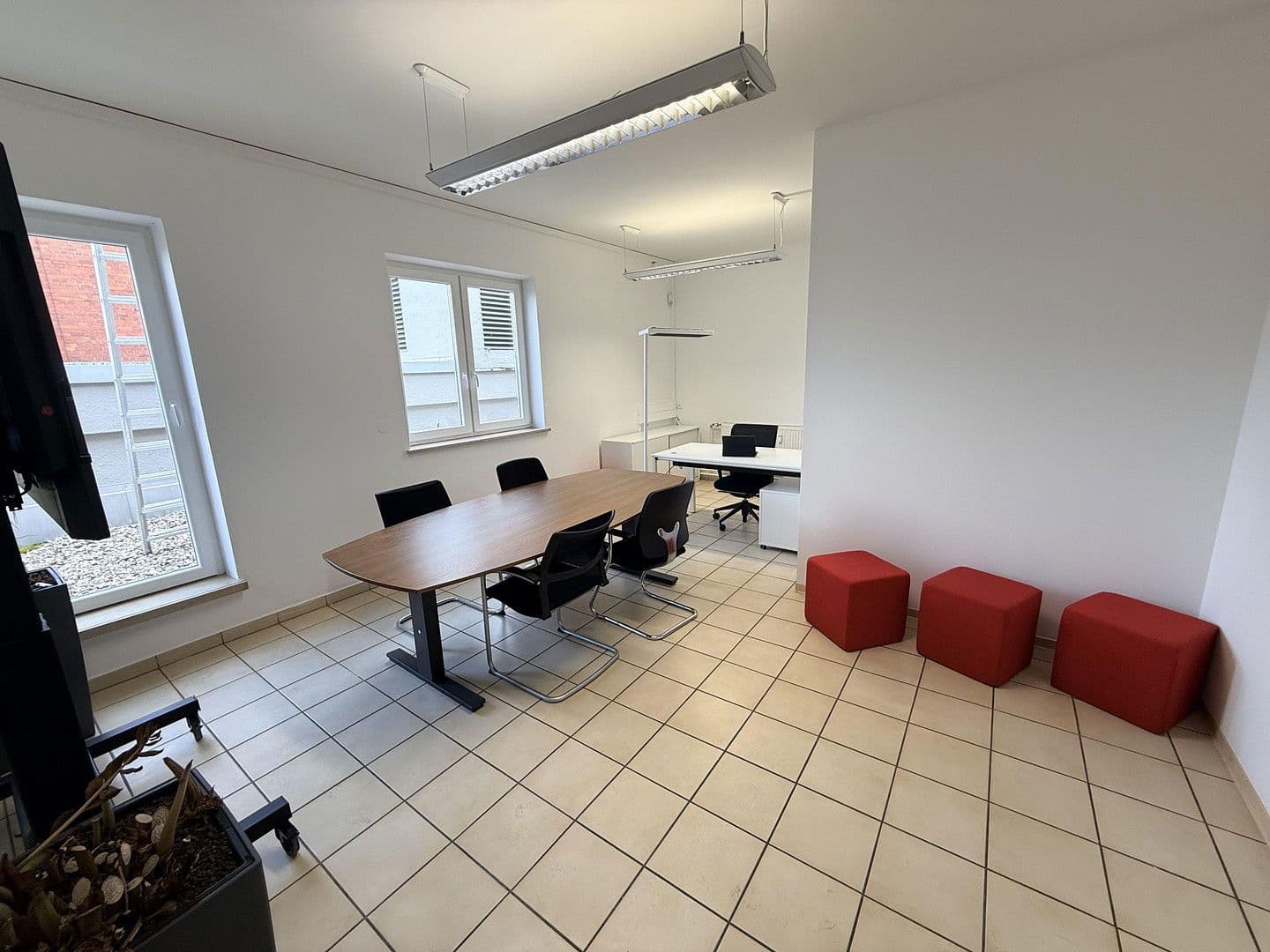 office to rent, 24 m², Dieselstr. 1, Rottenburg a. d. Laaber, Bavaria office to rent, 24 m², Dieselstr. 1, Rottenburg a. d. Laaber, Bavaria