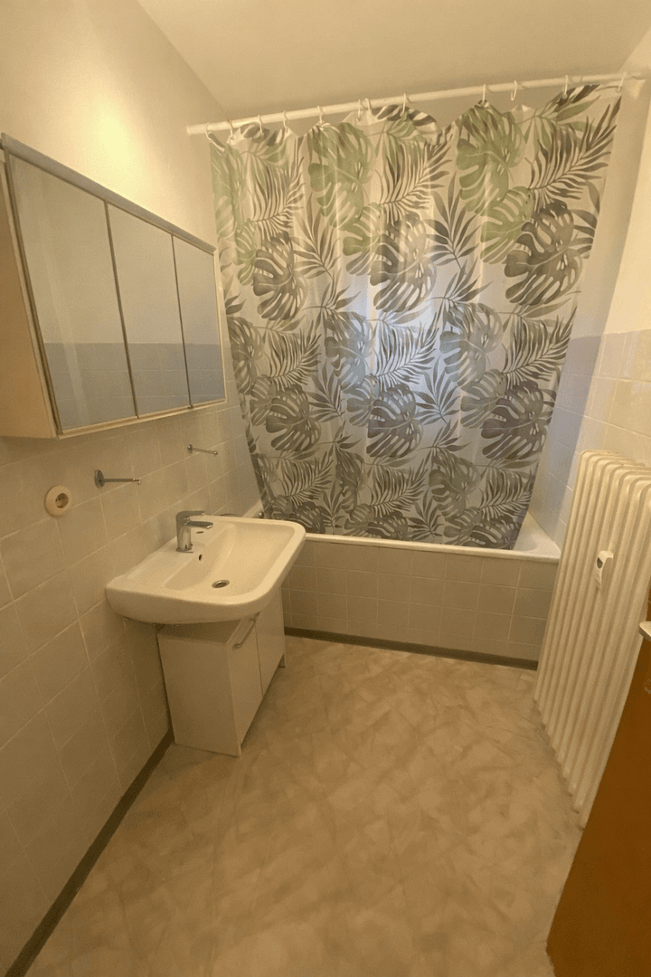 2 bedroom with open-plan kitchen flat to rent, 69 m², Hechingen, Baden-Württemberg 2 bedroom with open-plan kitchen flat to rent, 69 m², Hechingen, Baden-Württemberg