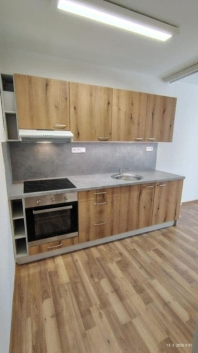 4 bedroom flat to rent, 100 m², Benešova, Kutná Hora, Středočeský Region 4 bedroom flat to rent, 100 m², Benešova, Kutná Hora, Středočeský Region