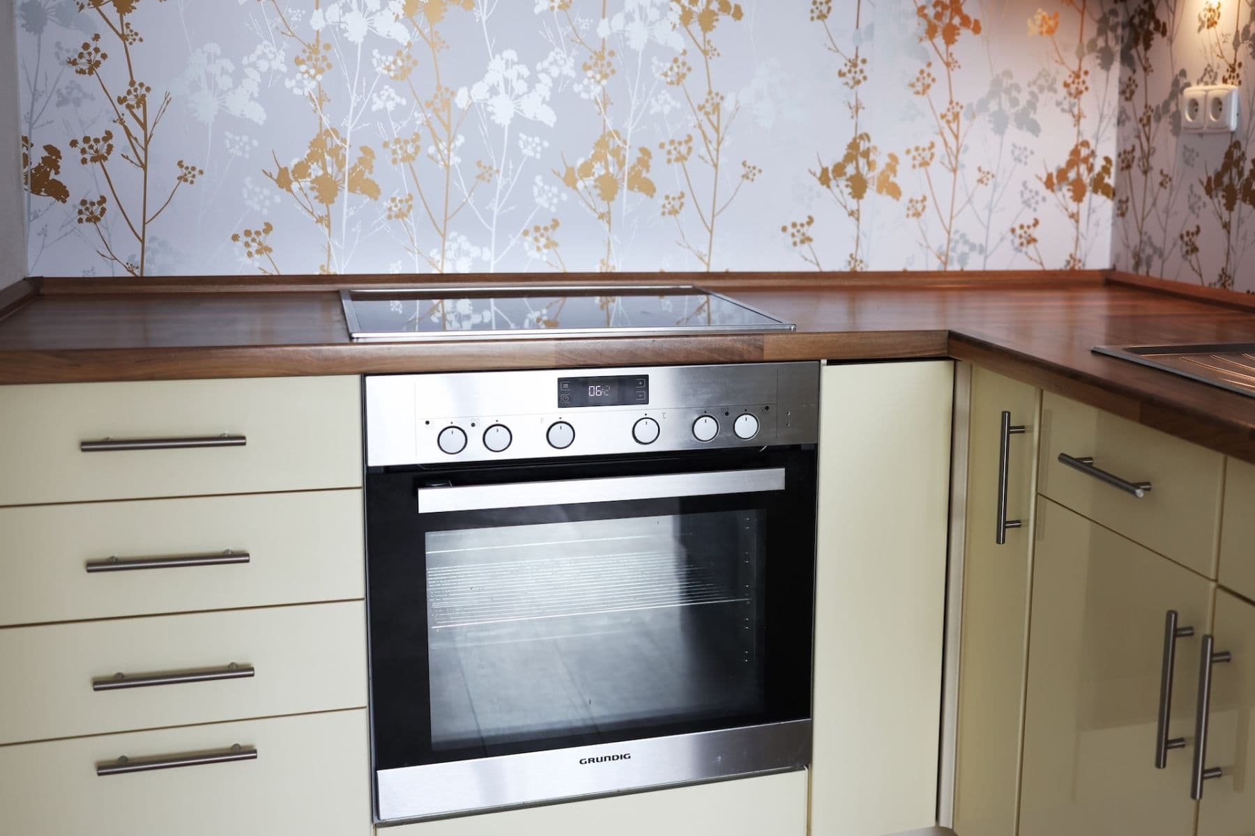 1 bedroom with open-plan kitchen flat to rent, 43 m², Slavatova, Prague, Prague 1 bedroom with open-plan kitchen flat to rent, 43 m², Slavatova, Prague, Prague