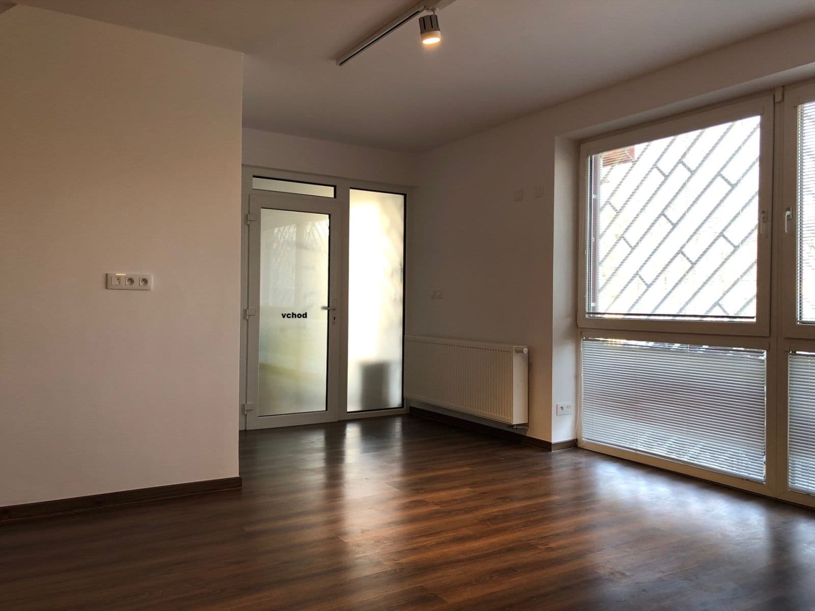 office to rent, 47 m², Rešetkova, Nové Mesto, Bratislavský Region office to rent, 47 m², Rešetkova, Nové Mesto, Bratislavský Region