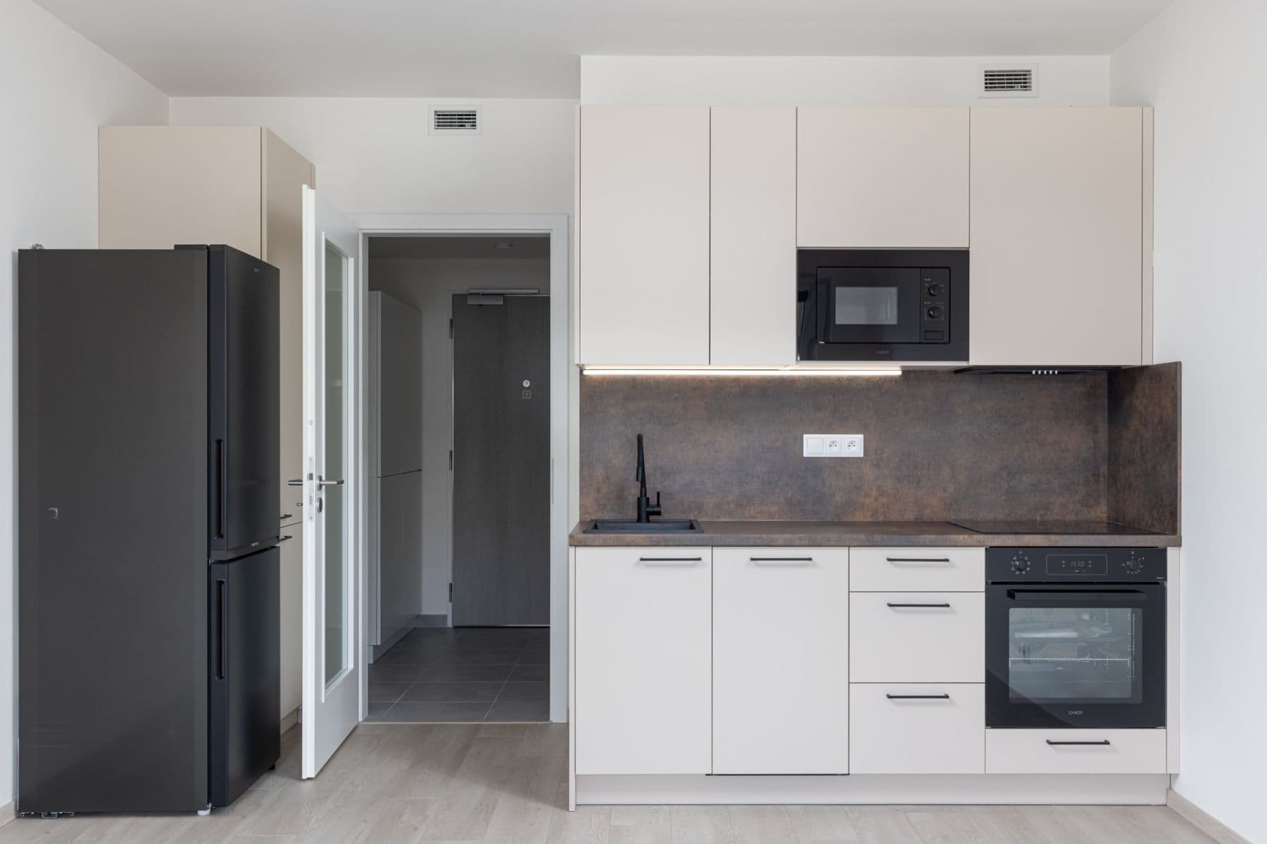 Studio flat to rent, 30 m², Poděbradská, Prague, Prague Studio flat to rent, 30 m², Poděbradská, Prague, Prague