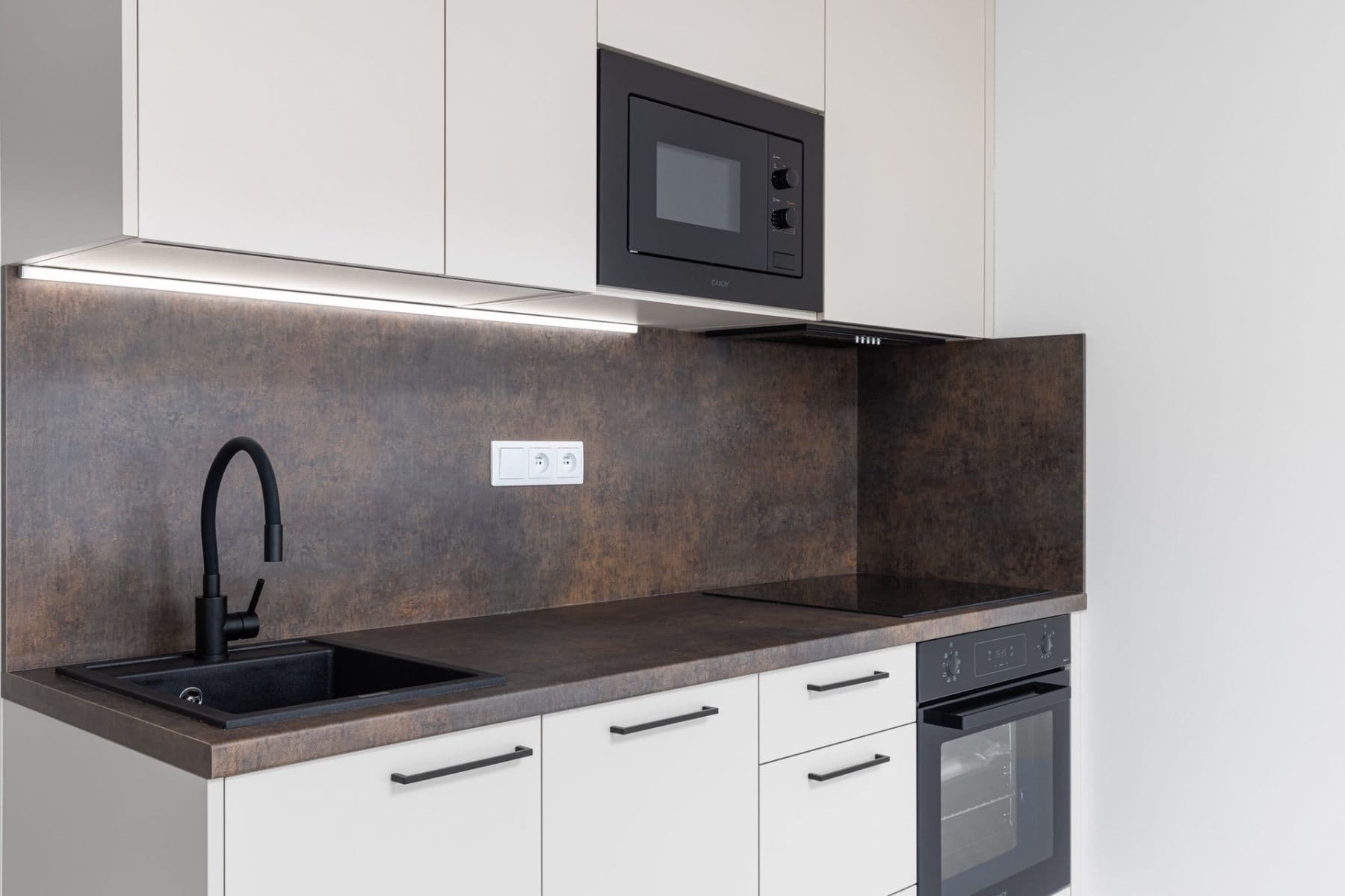 Studio flat to rent, 30 m², Poděbradská, Prague, Prague Studio flat to rent, 30 m², Poděbradská, Prague, Prague