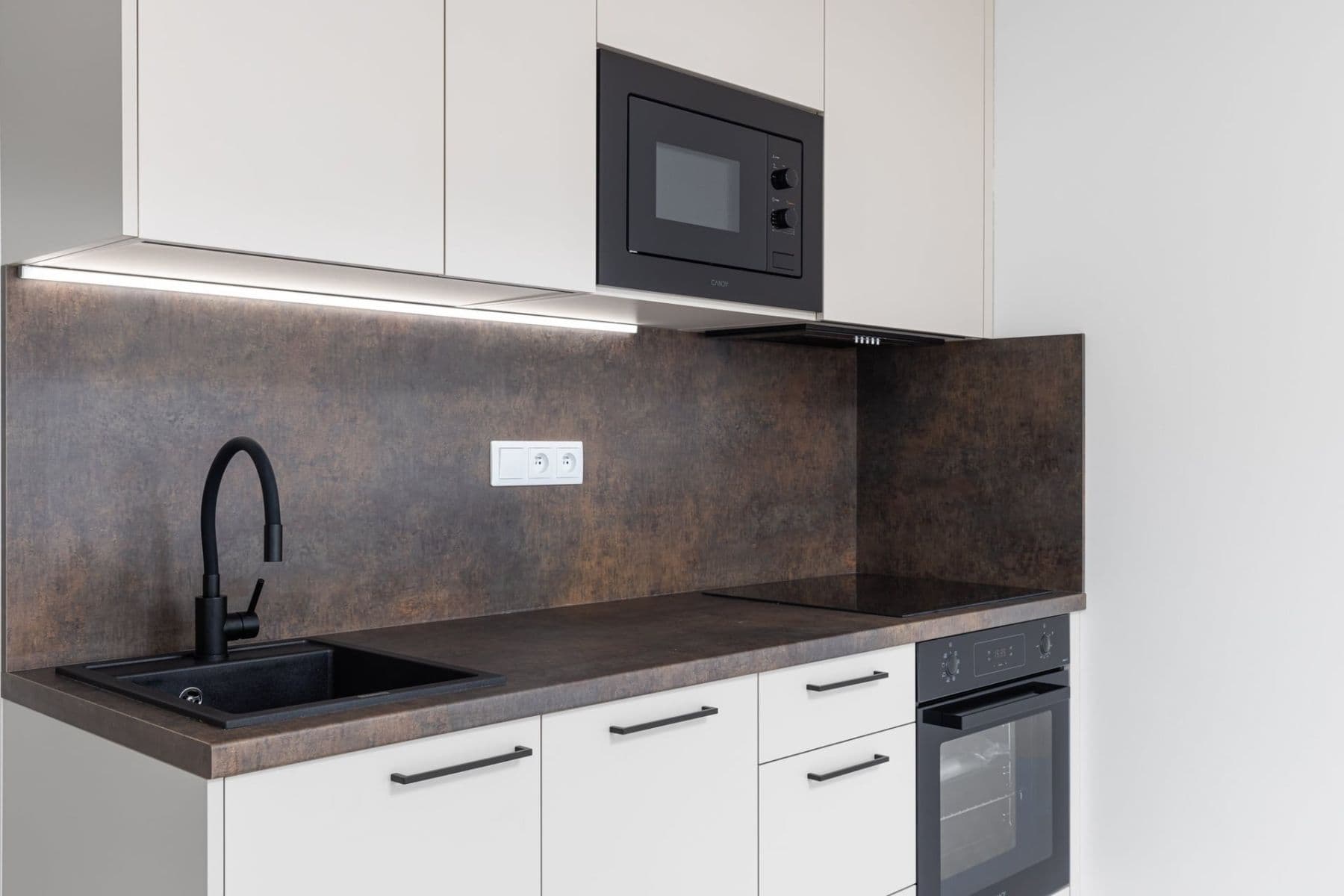 Studio flat to rent, 30 m², Poděbradská, Prague, Prague Studio flat to rent, 30 m², Poděbradská, Prague, Prague