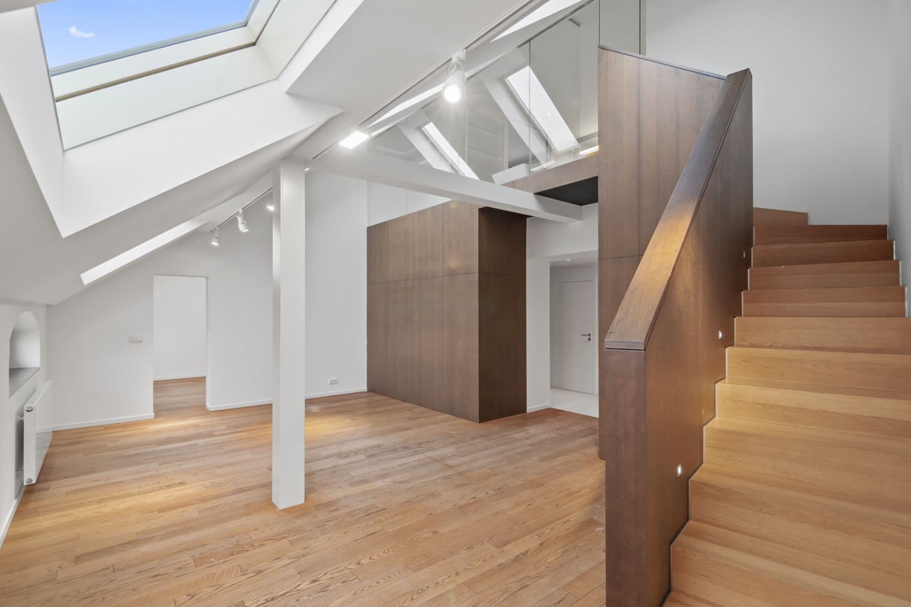 3 bedroom flat to rent, 130 m², U Akademie, Prague, Prague 3 bedroom flat to rent, 130 m², U Akademie, Prague, Prague