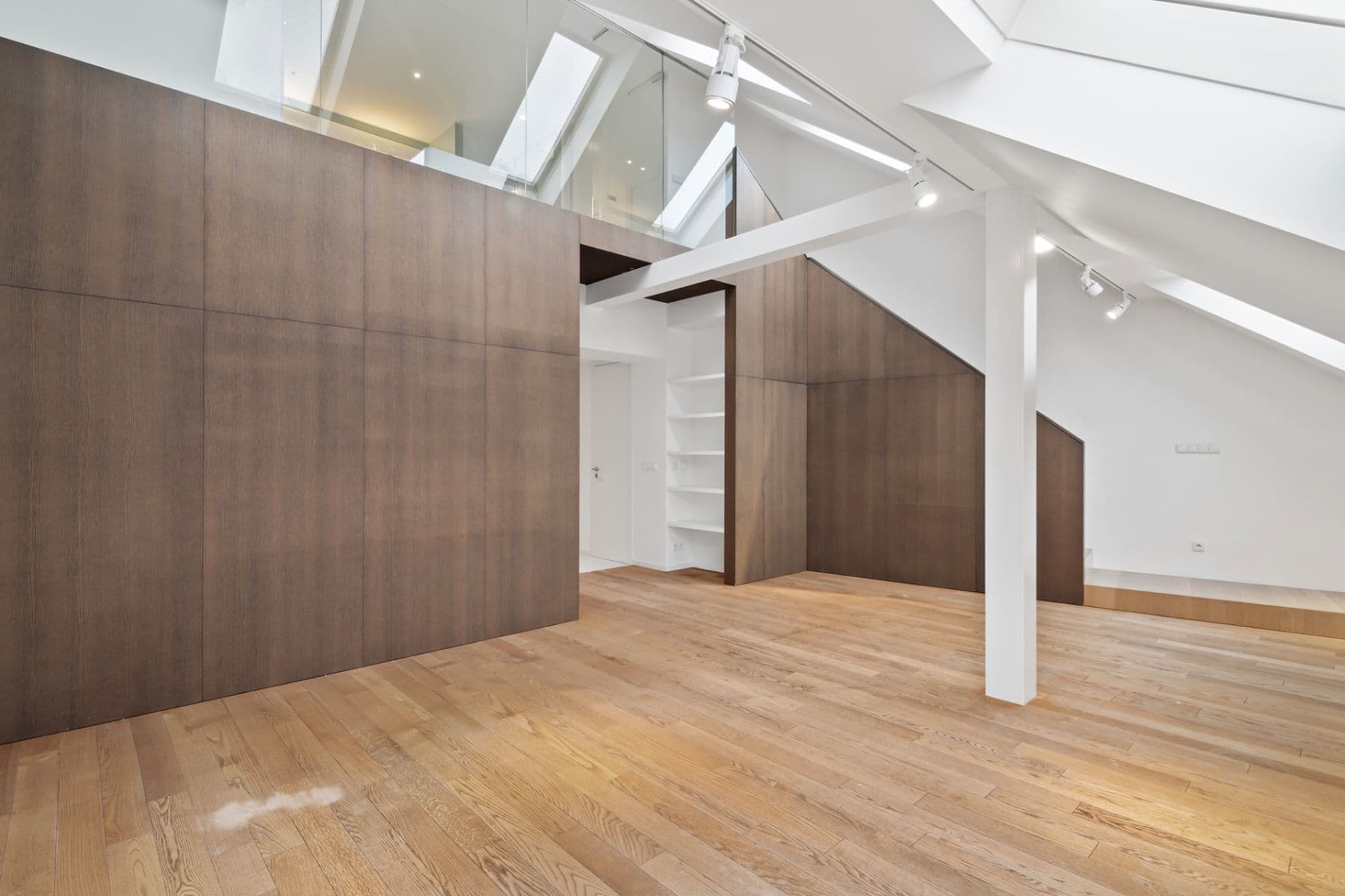 3 bedroom flat to rent, 130 m², U Akademie, Prague, Prague 3 bedroom flat to rent, 130 m², U Akademie, Prague, Prague