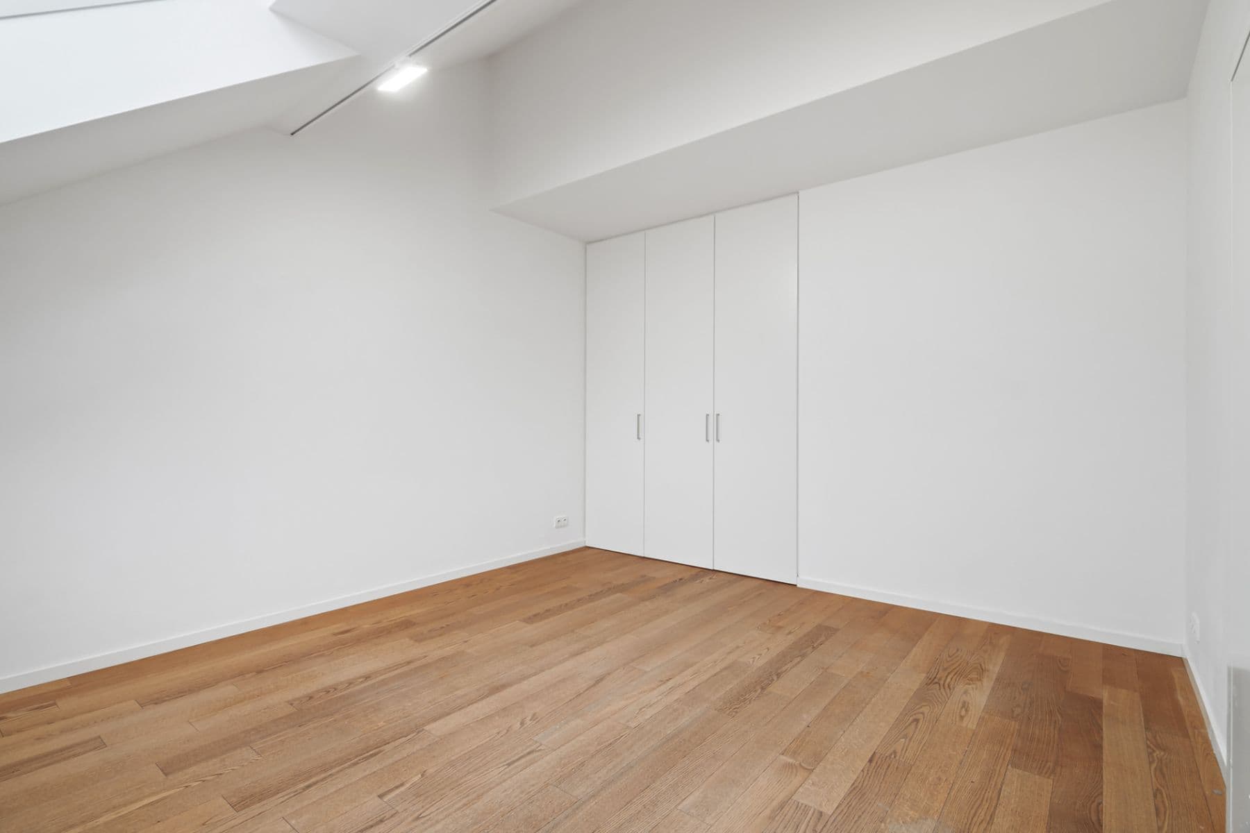 3 bedroom flat to rent, 130 m², U Akademie, Prague, Prague 3 bedroom flat to rent, 130 m², U Akademie, Prague, Prague