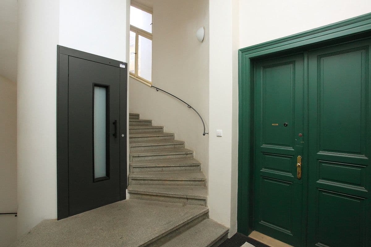 3 bedroom flat to rent, 130 m², U Akademie, Prague, Prague 3 bedroom flat to rent, 130 m², U Akademie, Prague, Prague