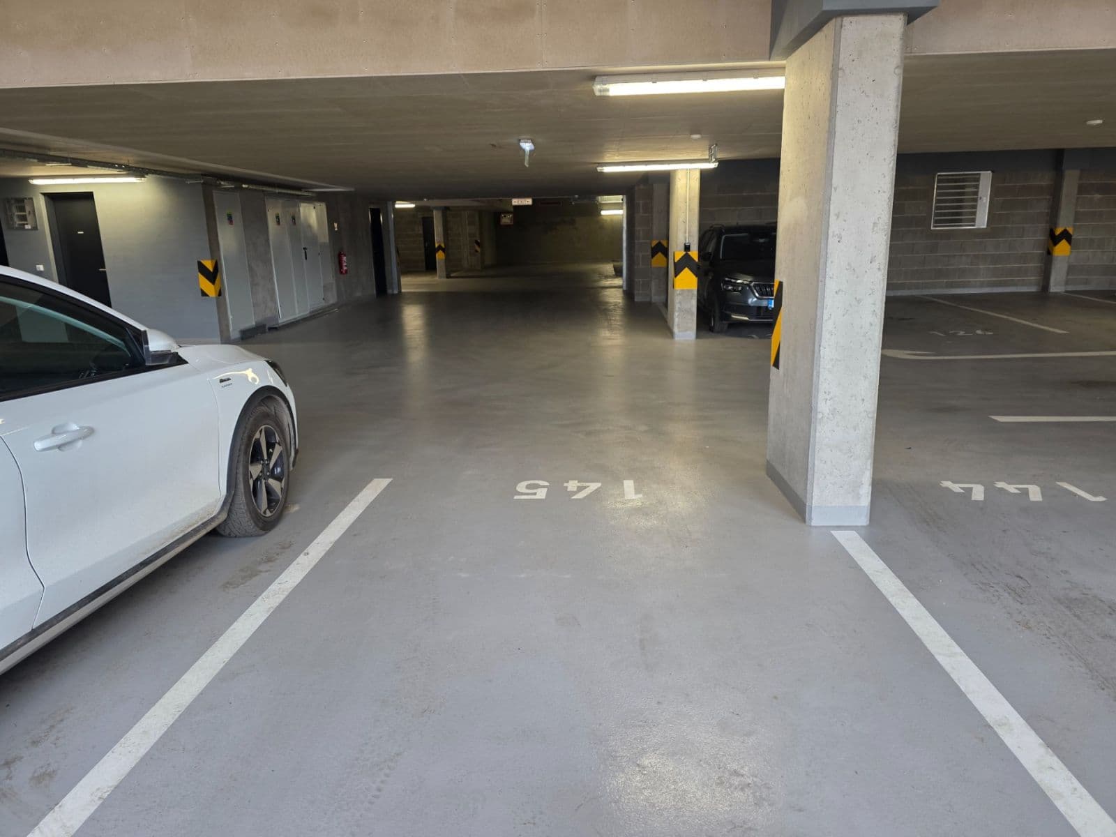 garage to rent, 12 m², Kardausova, Prague, Prague garage to rent, 12 m², Kardausova, Prague, Prague