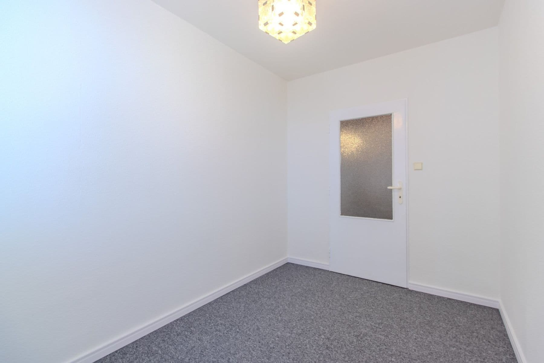 3 bedroom flat to rent, 54 m², Radimova, Prague, Prague 3 bedroom flat to rent, 54 m², Radimova, Prague, Prague