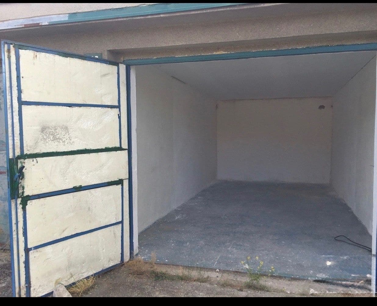 garage to rent, 12 m², Ve Svahu, Beroun, Středočeský Region garage to rent, 12 m², Ve Svahu, Beroun, Středočeský Region