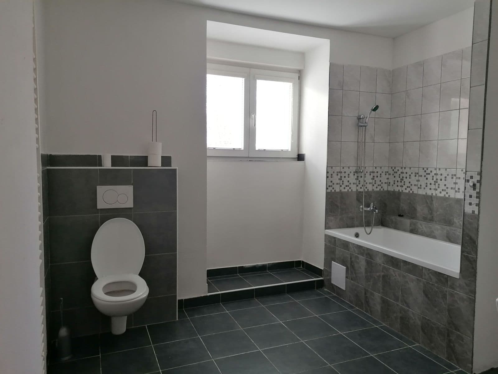 1 bedroom with open-plan kitchen flat to rent, 56 m², Fügnerova, Králův Dvůr, Středočeský Region 1 bedroom with open-plan kitchen flat to rent, 56 m², Fügnerova, Králův Dvůr, Středočeský Region