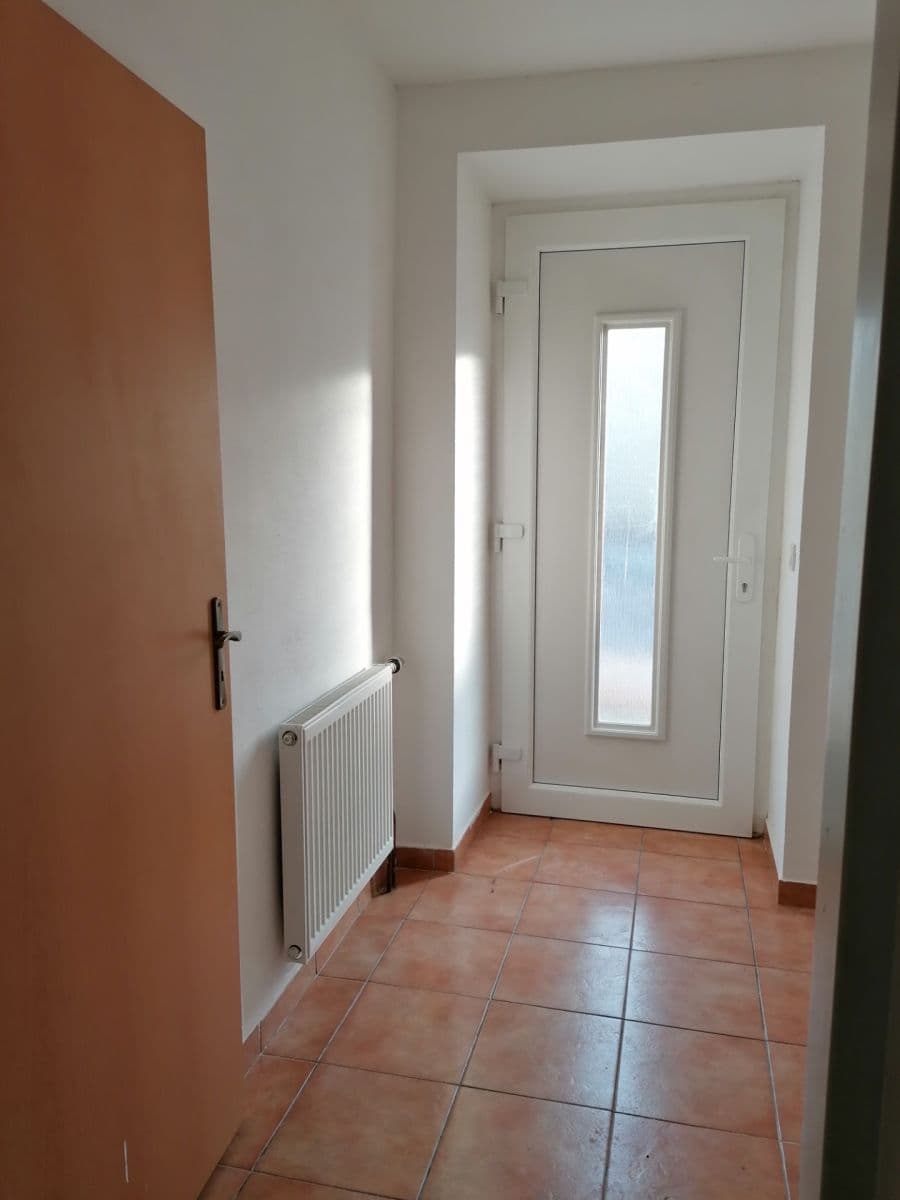 1 bedroom with open-plan kitchen flat to rent, 56 m², Fügnerova, Králův Dvůr, Středočeský Region 1 bedroom with open-plan kitchen flat to rent, 56 m², Fügnerova, Králův Dvůr, Středočeský Region