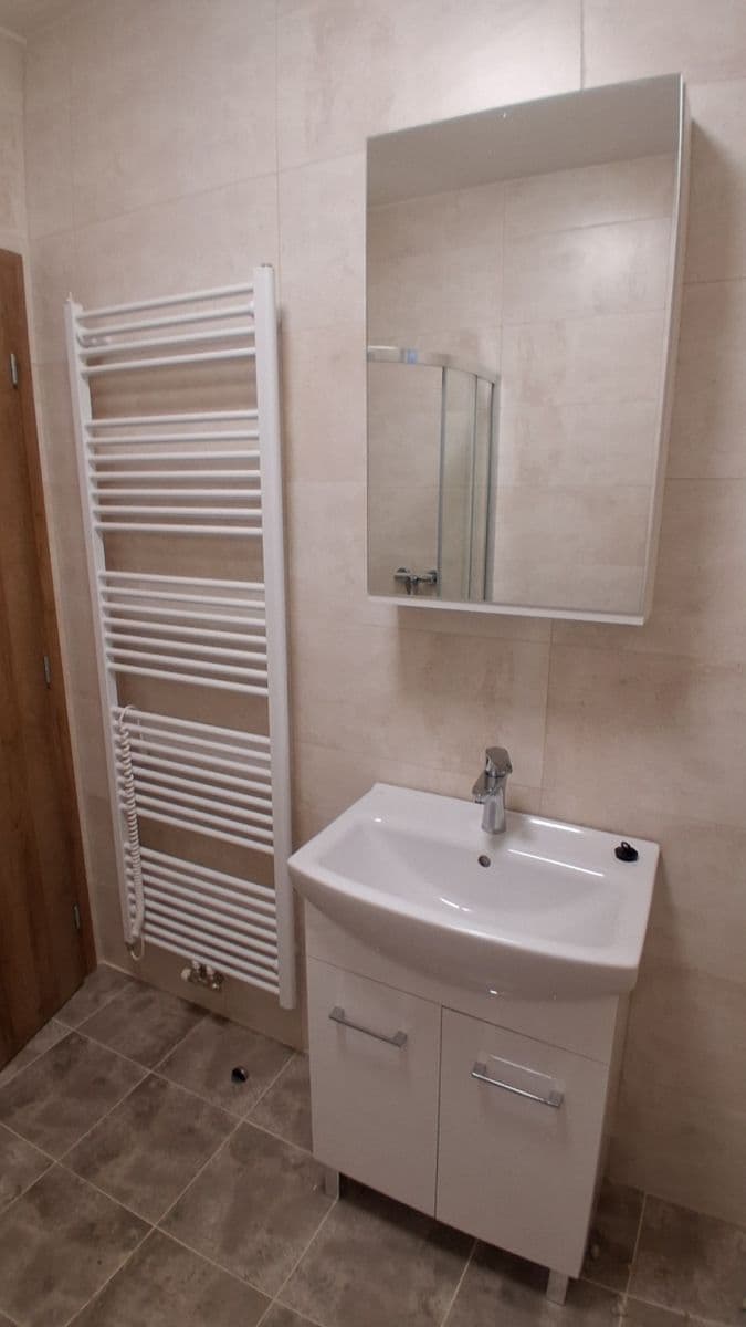 1 bedroom with open-plan kitchen flat to rent, 40 m², Komenského, Zdice, Středočeský Region 1 bedroom with open-plan kitchen flat to rent, 40 m², Komenského, Zdice, Středočeský Region